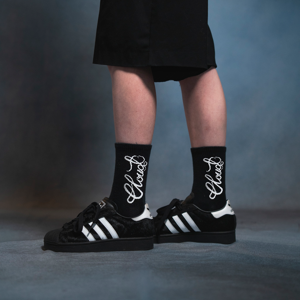 Medias negras itálicas