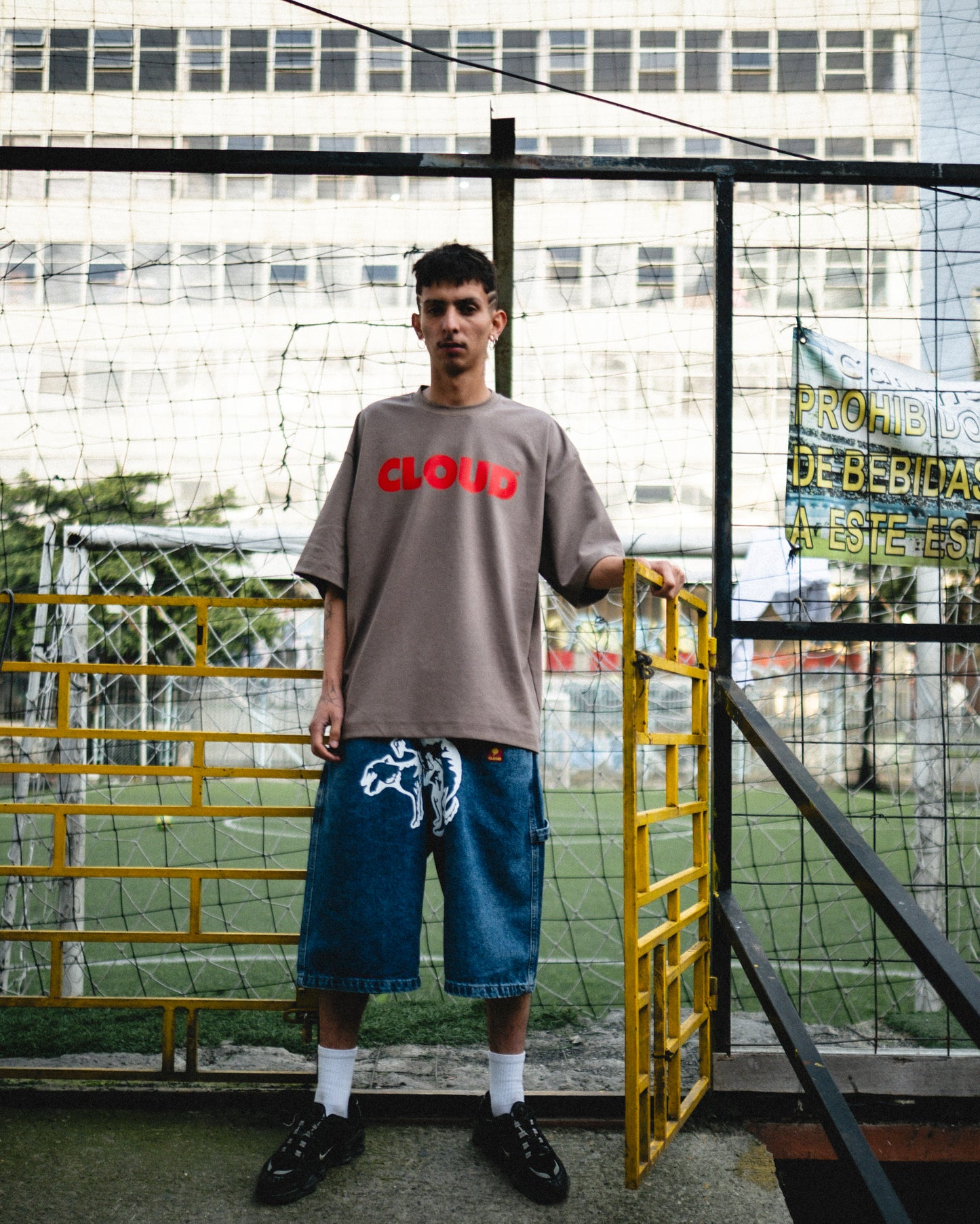 Camiseta BLOCK rojo sobre gris (Preventa)