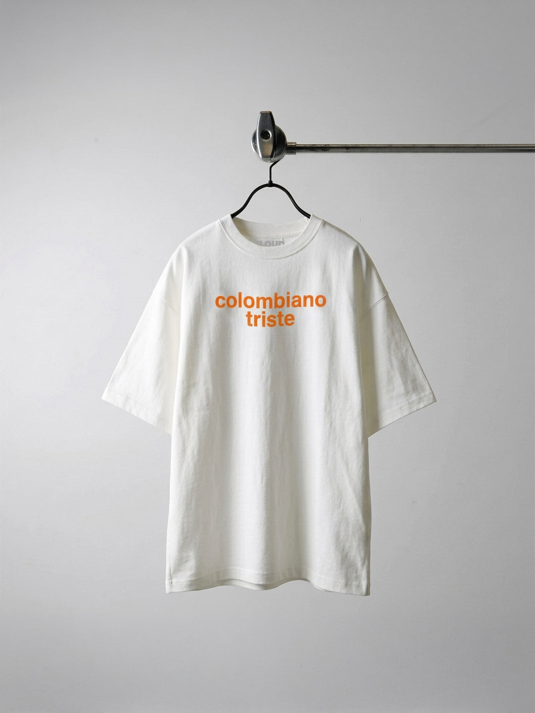 Camiseta colombiano triste blanco/rojo